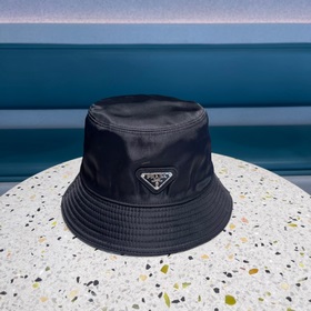 PRADA Рыбацкая кепка PRADA Рыбацкая кепка Новая модель для модниц