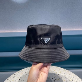 PRADA Рыбацкая кепка PRADA Рыбацкая кепка Новая модель для модниц