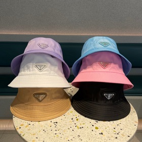 Рыбацкая шляпа PRADA Рыбацкая шляпа Новая модель для модных дам П