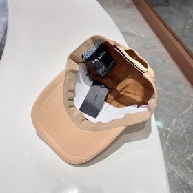 【Prada】 Новые весенне-летние бейсболки от известных брендов, новы