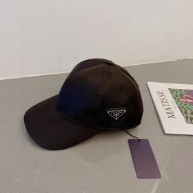 PRADA Кепка с козырьком