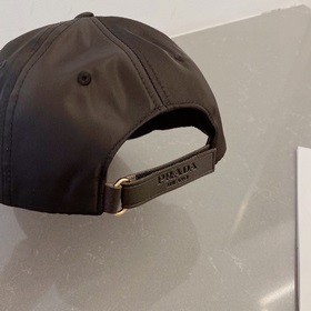 PRADA Кепка с козырьком