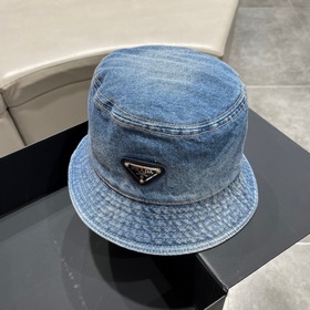 【Prada】 Новая коллекция летних джинсовых кепок для мужчин и женщи