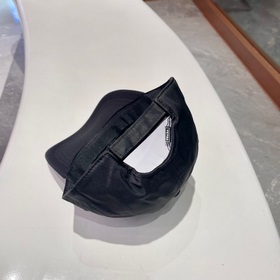 【Prada】 Новые весенне-летние бейсболки от известных брендов, новы