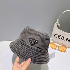 Pr@da Prada джинсовая бейсболка с треугольным козырьком Джинсовый