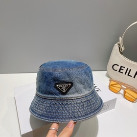 Pr@da Prada джинсовая бейсболка с треугольным козырьком Джинсовый