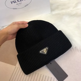 PRADA 2023 осенне-зимняя коллекция вязаных шапок, чрезвычайно поп