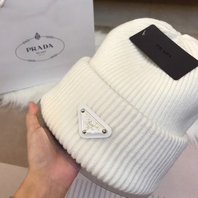 PRADA 2023 осенне-зимняя коллекция вязаных шапок, чрезвычайно поп