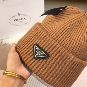 PRADA 2023 осенне-зимняя коллекция вязаных шапок, чрезвычайно поп