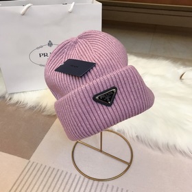 PRADA 2023 осенне-зимняя коллекция вязаных шапок, чрезвычайно поп