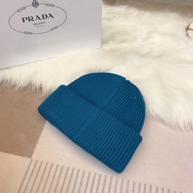 PRADA 2023 осенне-зимняя коллекция вязаных шапок, чрезвычайно поп