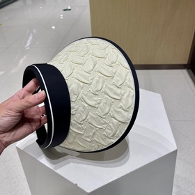 PRADA Прада шляпа с широкими полями, кепка с козырьком,