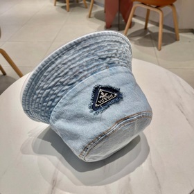 Prada, новая модель рыбацкой кепки из джинсовой ткани, изысканный