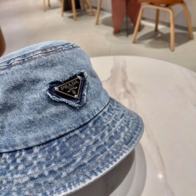 Prada, новая модель рыбацкой кепки из джинсовой ткани, изысканный