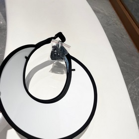 PRADA, шляпа с широкими полями, черно-белая, очень популярная мод