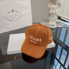 Prada (Прада) Оригинальная шерстяная бейсболка, металлическая эмб