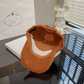 Prada (Прада) Оригинальная шерстяная бейсболка, металлическая эмб