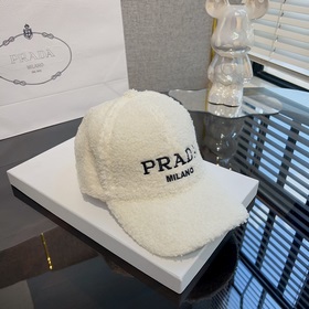 Prada (Прада) Оригинальная шерстяная бейсболка, металлическая эмб