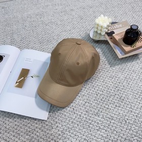 PRADA Пrada Новая бейсболка. Модная и высококачественная! Оцените