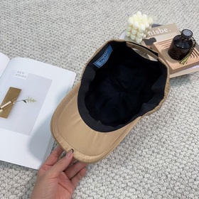 PRADA Пrada Новая бейсболка. Модная и высококачественная! Оцените