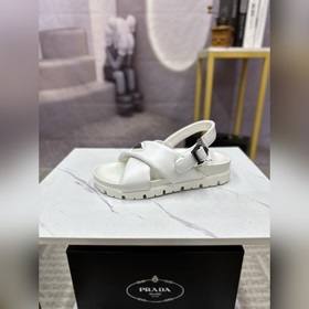 Новые мужские сандалии Prad-Prada поступили в продажу. Официальны