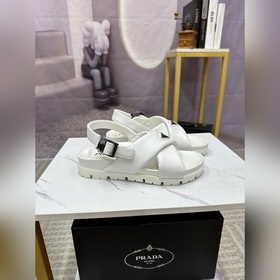Новые мужские сандалии Prad-Prada поступили в продажу. Официальны