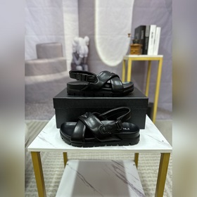 Новые мужские сандалии Prad-Prada поступили в продажу. Официальны