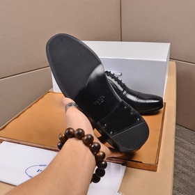 Торговая марка товара： Prada «Prada» Оригинальные кожаные туфли д