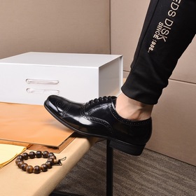 Торговая марка товара： Prada «Prada» Оригинальные кожаные туфли д