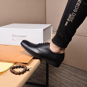 Торговая марка товара： Prada «Prada» Оригинальные кожаные туфли д