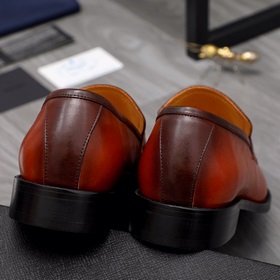 Торговая марка товара： PRADA «Prada» Официальная обувь Размеры： 3