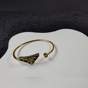 Новый браслет Prada с крупными бриллиантами в форме черно-белого 