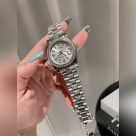 Часы Rolex 0 с циферблатом выглядят стильно и элегантно, выглядят