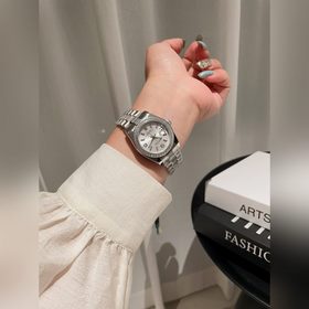 Часы Rolex 0 с циферблатом выглядят стильно и элегантно, выглядят