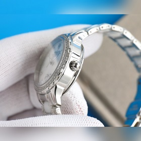 Рекомендуемый хит продаж · Воплощение многогранной богини, лучшая