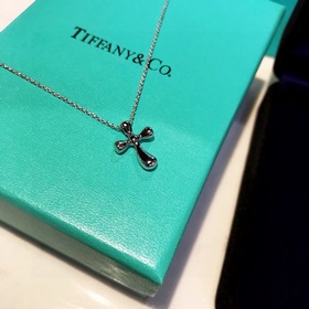 Высококачественная версия мини-крест Tiffany. Популярный среди мо
