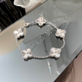 VCA Van Cleef & Arpels Четырехлистный клевер с лазерной грави