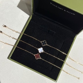 Vca Van Cleef &amp; Arpels - классический четырехлистный клевер,