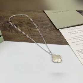 VCA Golden Shell Large Four-Leaf Clover Necklace, Sweater Chain, 