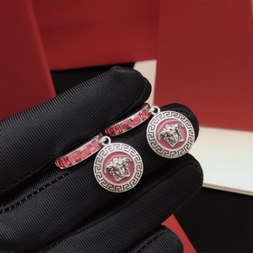 Номер FSED0014 Versace серьги-гвоздики с красными застежками