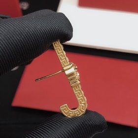 Номер FSED0005 Сережки-гвоздики Versace с бриллиантами в форме бу