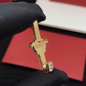Номер FSED0005 Сережки-гвоздики Versace с бриллиантами в форме бу