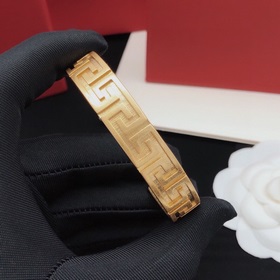 Номер FSSZ0001 Браслет Versace