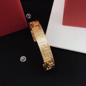 Номер FSSZ0001 Браслет Versace