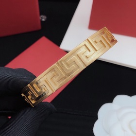 Номер FSSZ0001 Браслет Versace