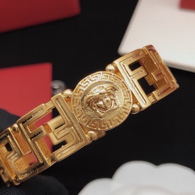 Номер FSSZ0002 Браслет Versace, золотой
