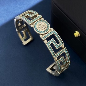 VS92 190 Versace Браслет в стиле Древней Греции с бриллиантами у