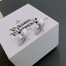 Серьги Vivienne Westwood Saturn! Британский модельер, мать панк-м