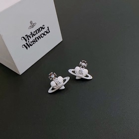 Серьги Vivienne Westwood Saturn! Британский модельер, мать панк-м