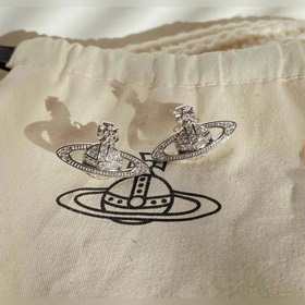 Классические серьги Vivienne Westwood Серьги-гвоздики Vivienne We